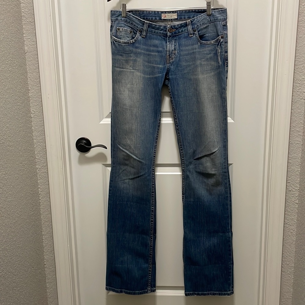 BKE Denim TALL GIRL ALERT! women’s sz 30/ 37 1/2 distressed boot cut jeans